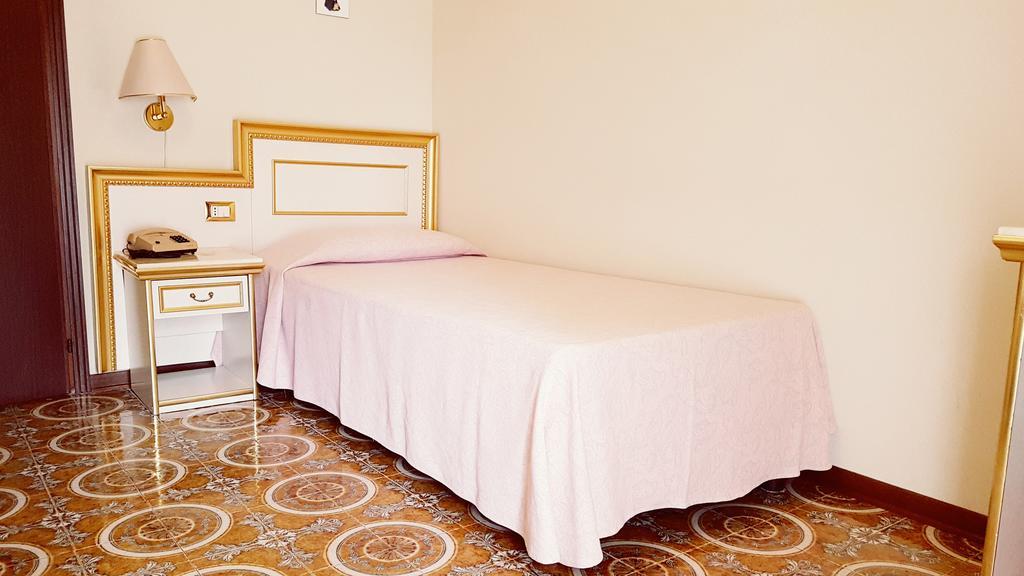 Hotel Terme Villa Piave Абано Терме Екстериор снимка